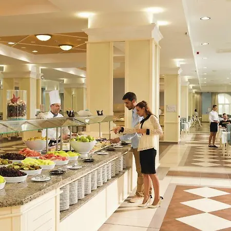 Hotel Dreams Sunny And